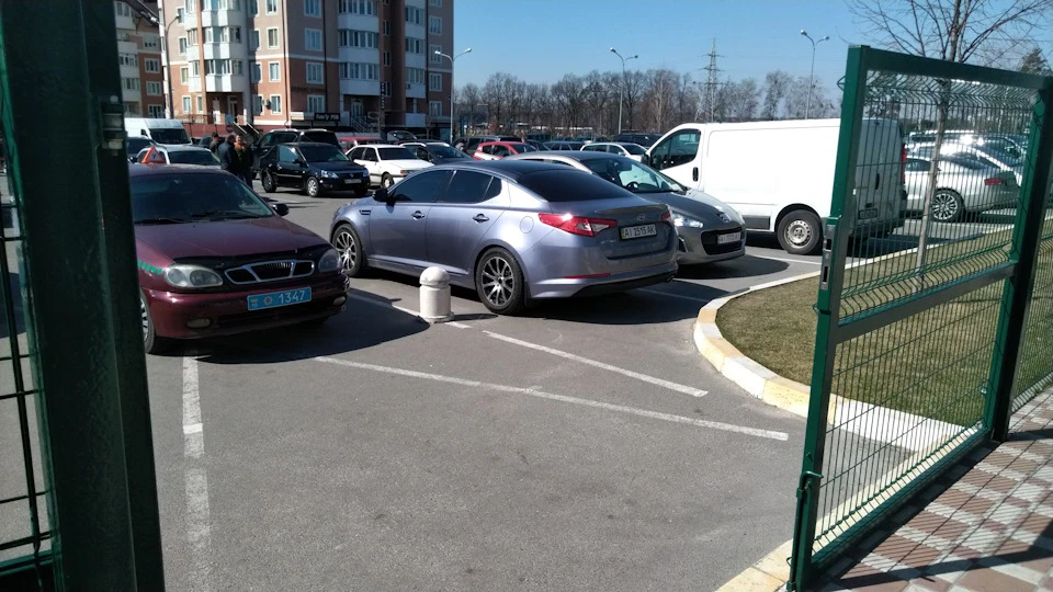 Попрощався