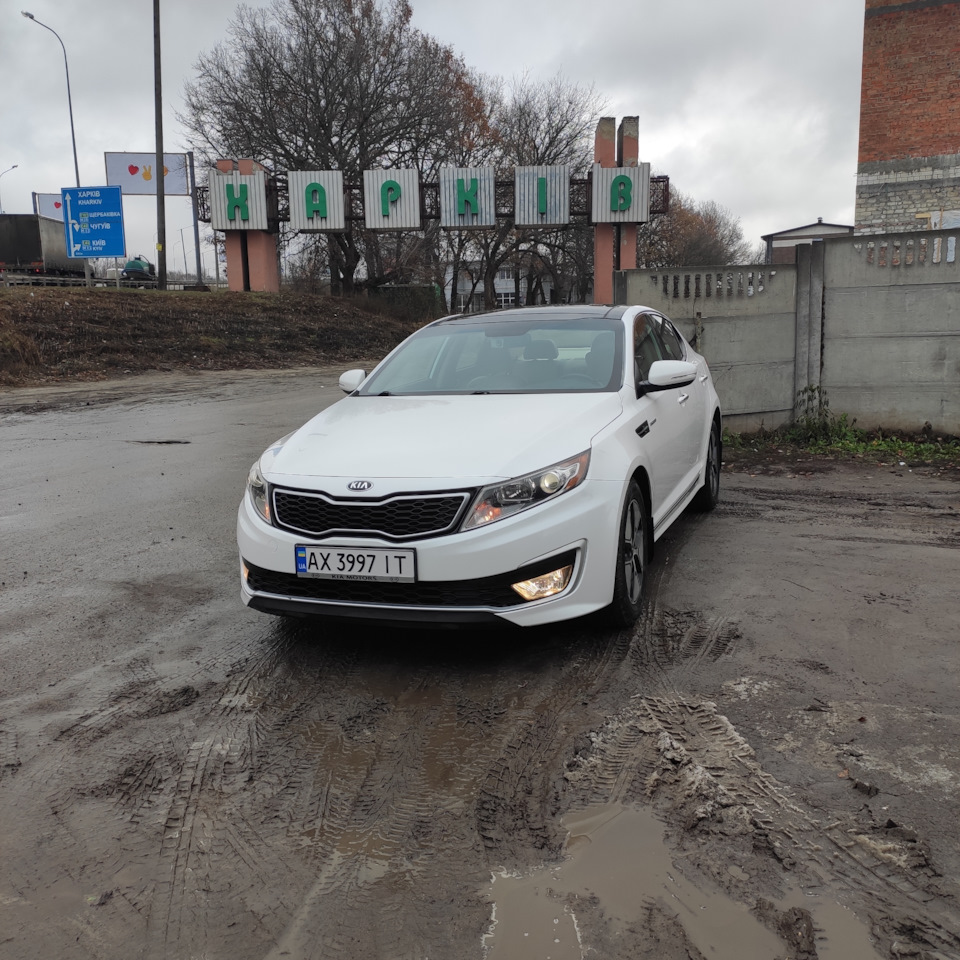 ТО і допоміг братові. 2
