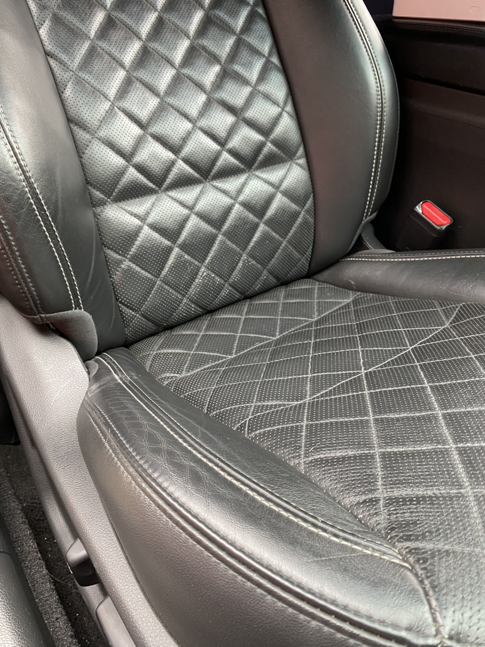 Kia Optima шкіряний салон чищення та догляд 4