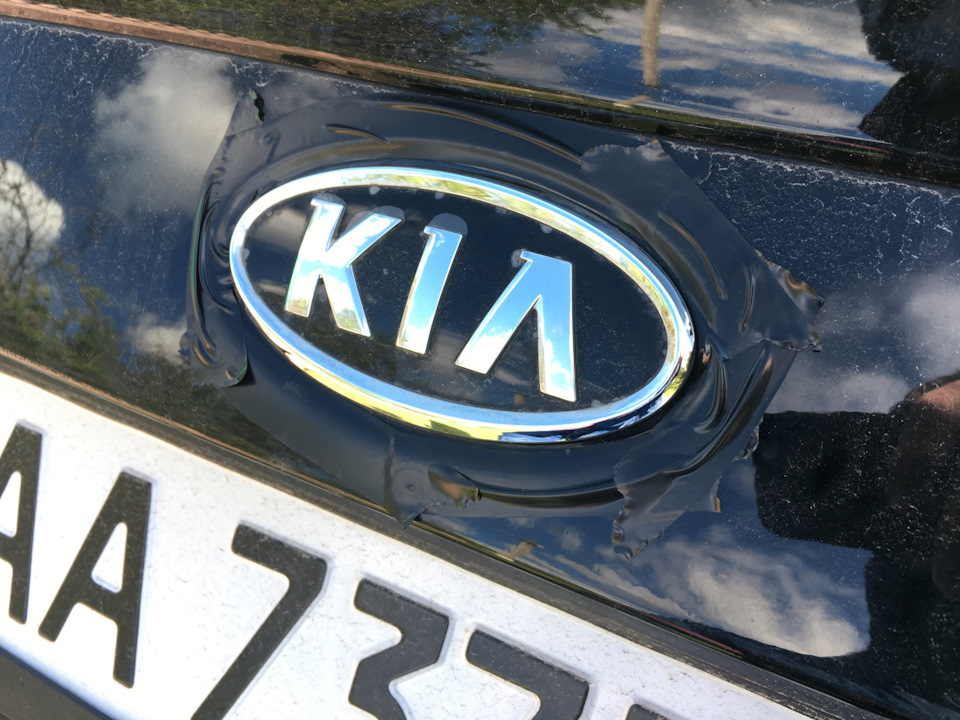 #25 Заміна емблем Kia 3
