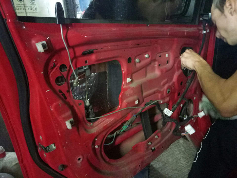 Віброізоляція дверей, та й приємні дрібниці) 1