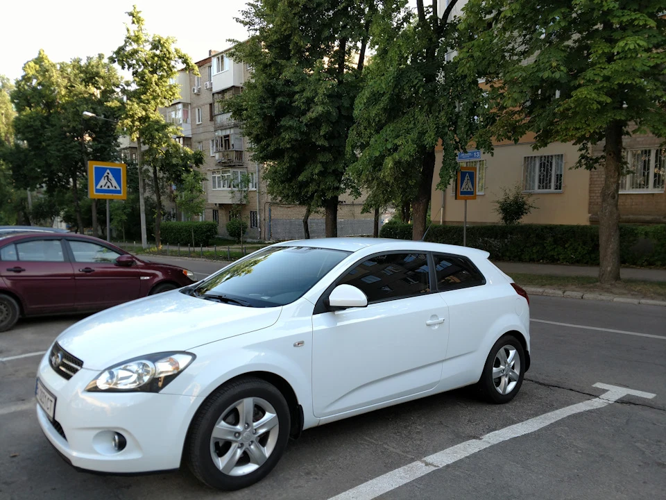 Білий колір =)