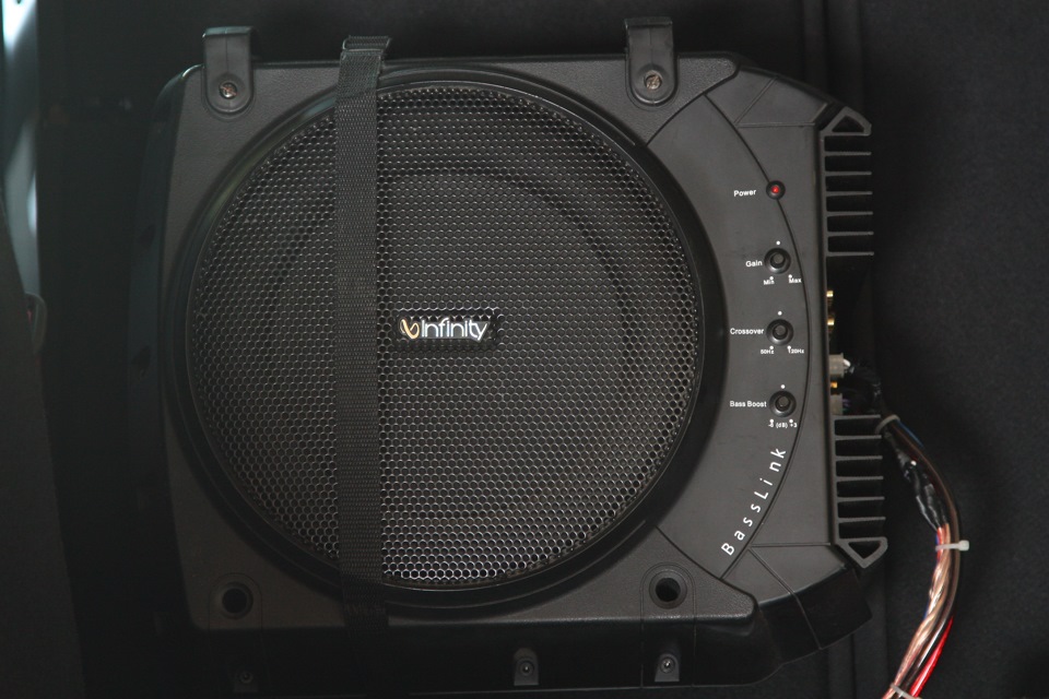 Активний сабвуфер Infinity Basslink 2
