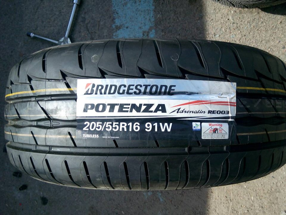 Літні шини Bridgestone Potenza RE003 Adrenalin 205/55R16 91W 1