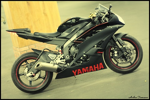 YAMAHA R6 1