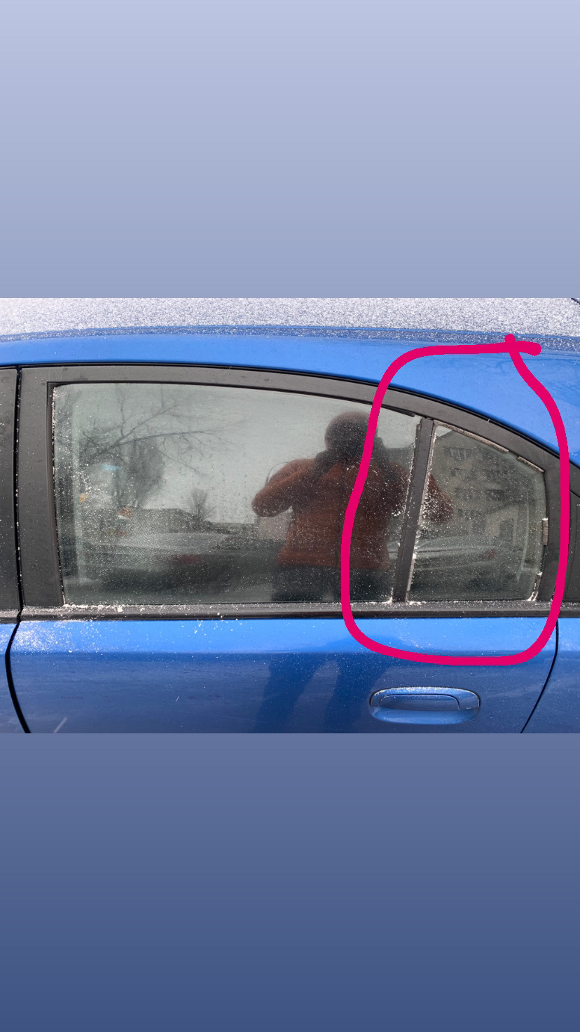 Заміна гумок дверей ущільнювача заднього скла Kia Rio JB 2 1
