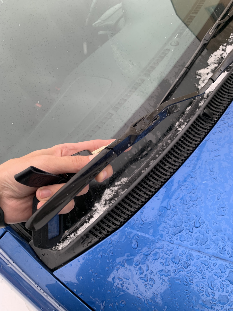 Запчастини на Kia Rio 3