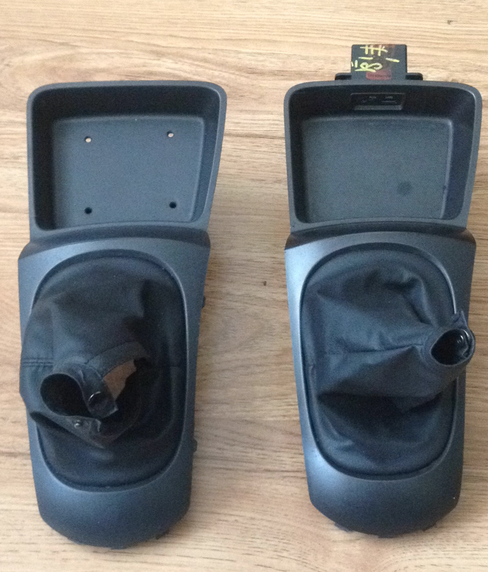 Штатна панель USB/AUX 1