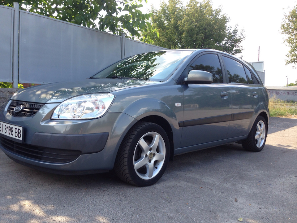 Нові диски Mega Wheels Acera та гума Goodrich g-Force Profiler 3