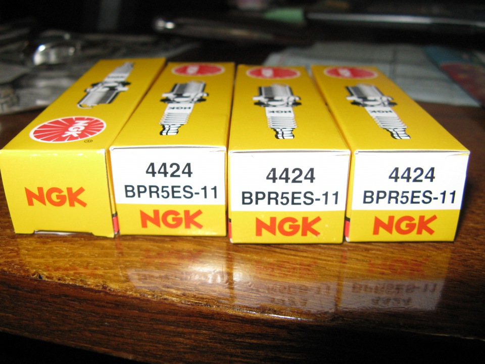 Свічки NGK 3