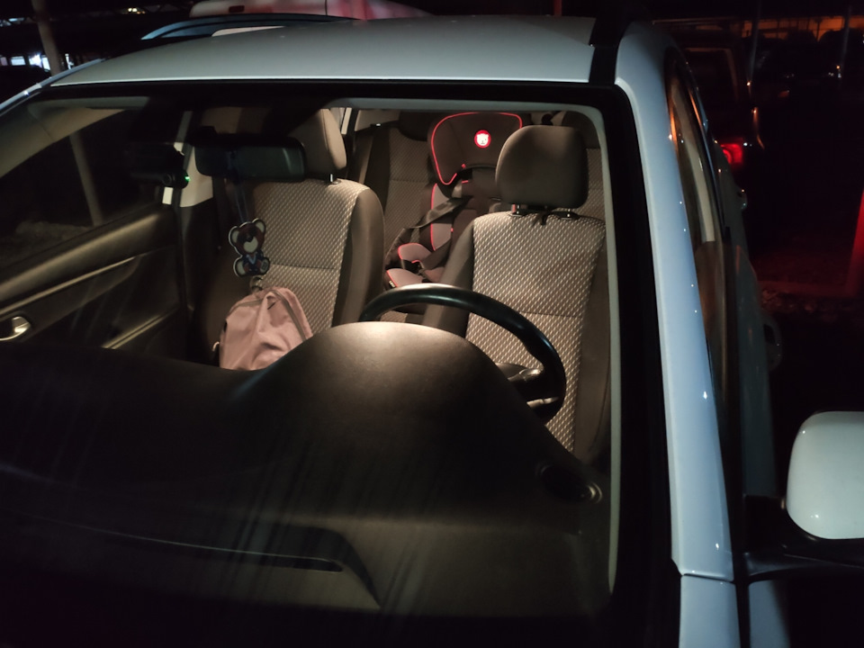 Заміна ламп освітлення в салоні kia rio x-line 3