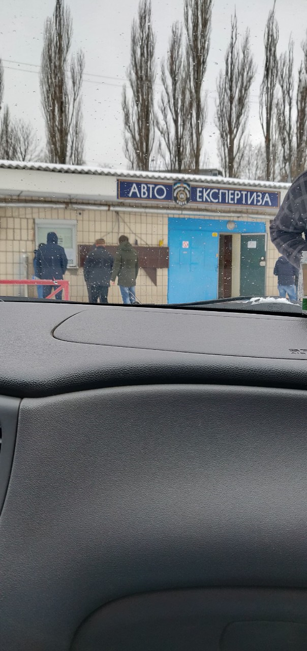 Змінив тих паспорт, номери та страховку 1
