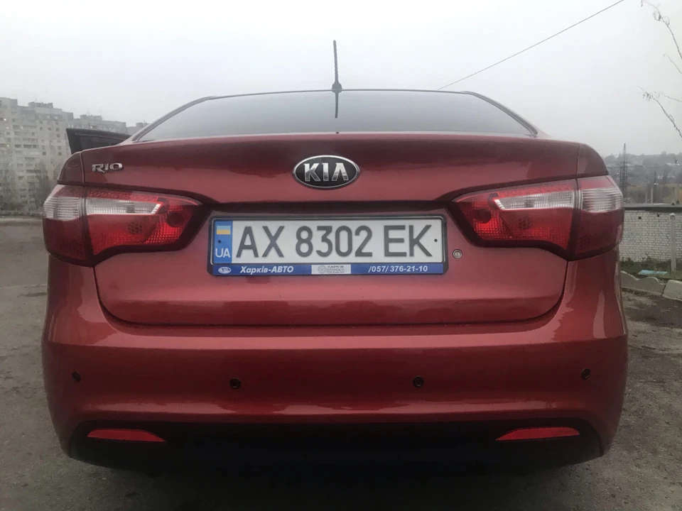 Штатний (оригінальний) парктронік