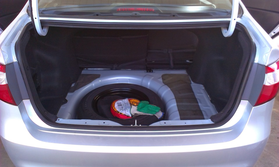 11.KIA RIO III (NEW 2012); Фальшь пол в багажник KIA RIO NEW III 1