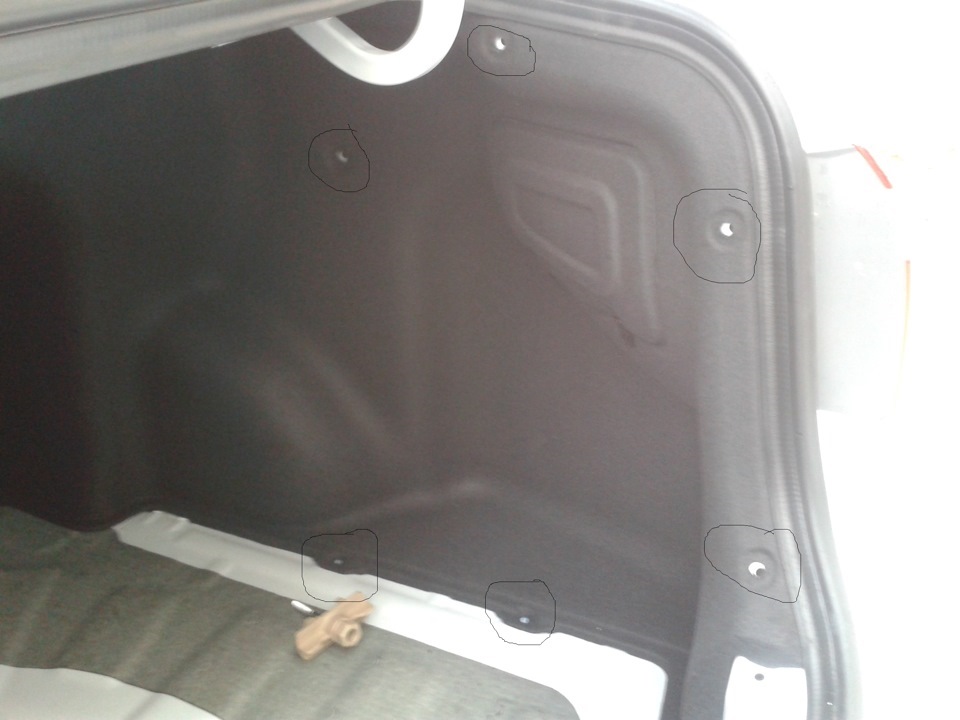 12.KIA RIO III (NEW 2012); Вентиляция багажника. 4