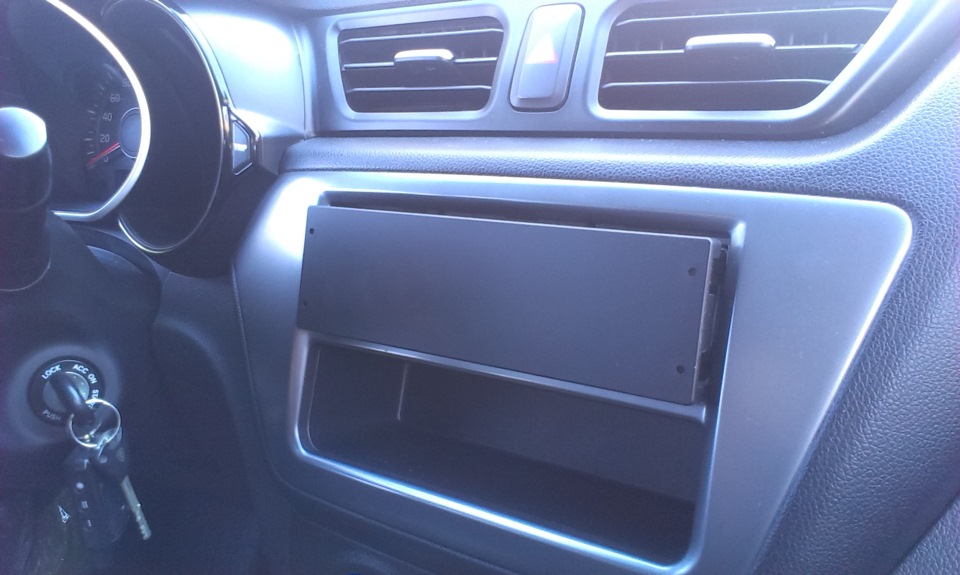 8.KIA RIO III (NEW 2012) Приймач 1DIN - Pioneer MVH-150UB; Частина 1: Підготовка 3