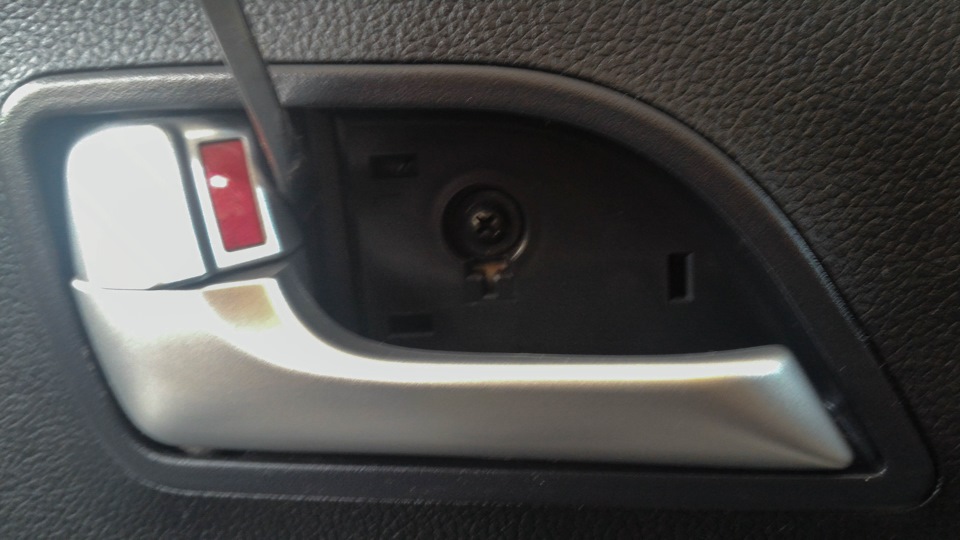 90.KIA RIO III (NEW 2012): Заміна приводу дверного замка Convoy X2v2 на Chameleon A-2. 5