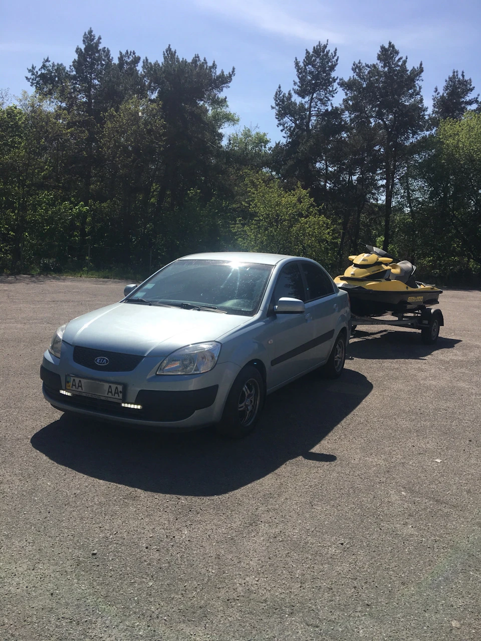 Час спускати іграшки на воду)