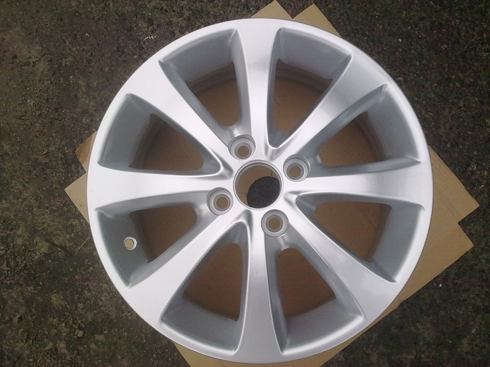 Легкосплавні диски R15 W6 PCD4x100 ET48 DIA54.1 (за заводським стандартом) 2