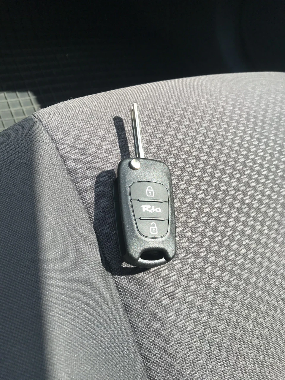 Викидний ключ KIA Rio