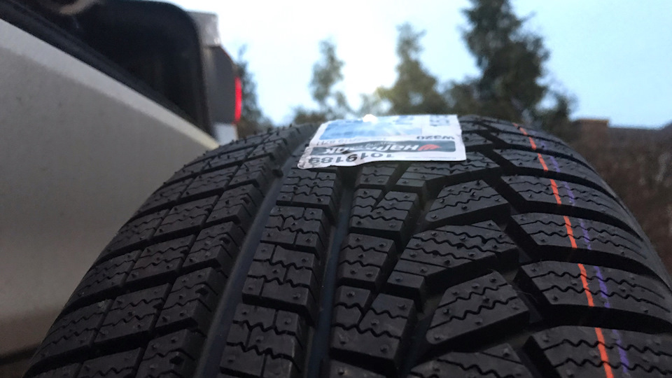 # Hankook Winter I*Cept Evo2 W320 } 4