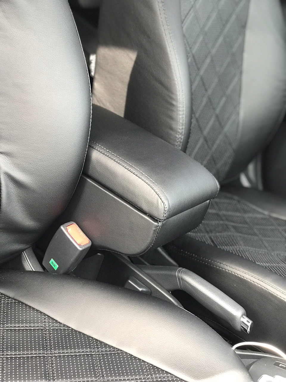 # Підлокітник ArmRest 3