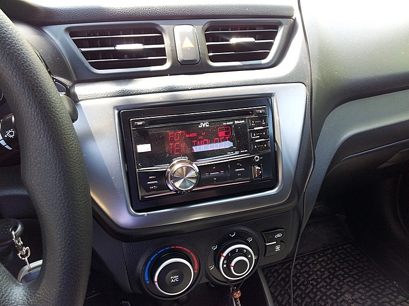 Автомагнітола 2DIN JVC KW-R600BTE 2