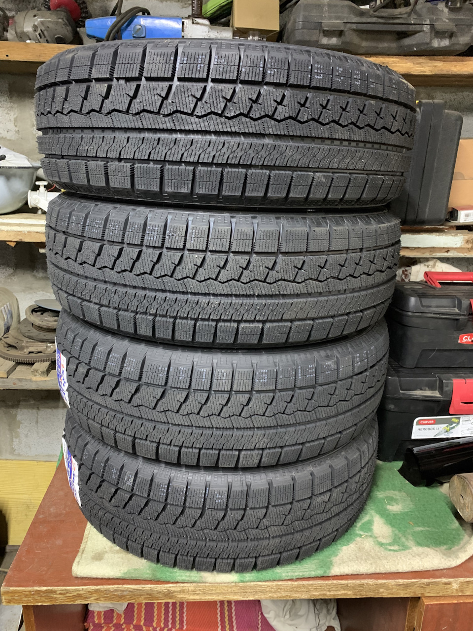 Зимова гума SAILUN ICE BLAZER Arctic 185/6515 2