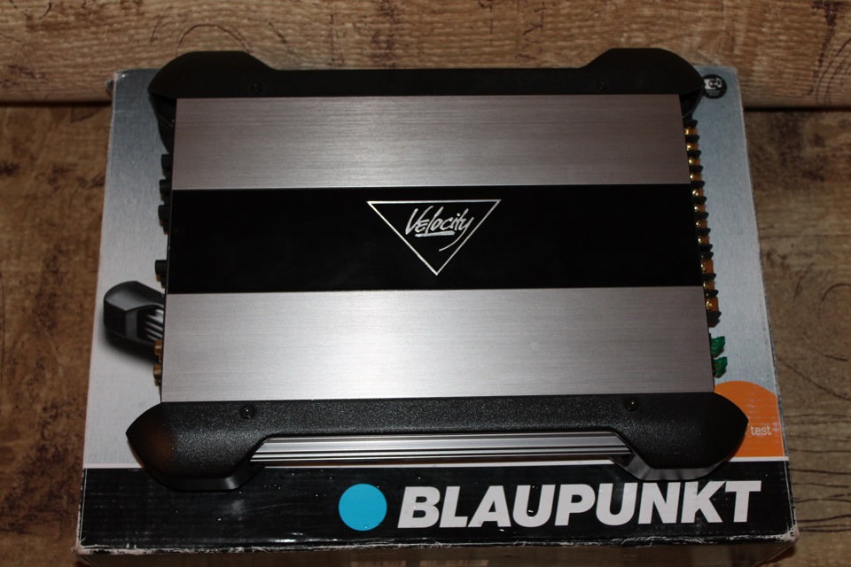 Підсилювач Blaupunkt VA-475 1