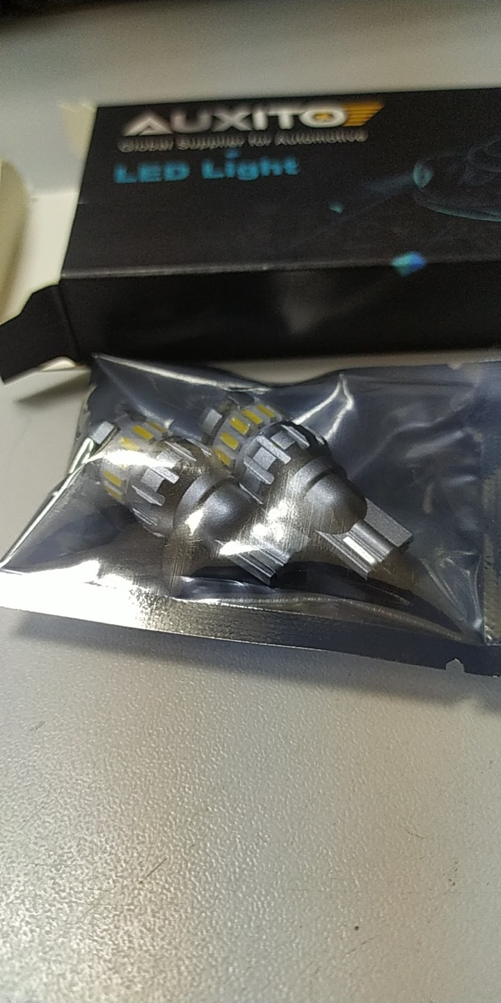 LED у задні ліхтарі 4