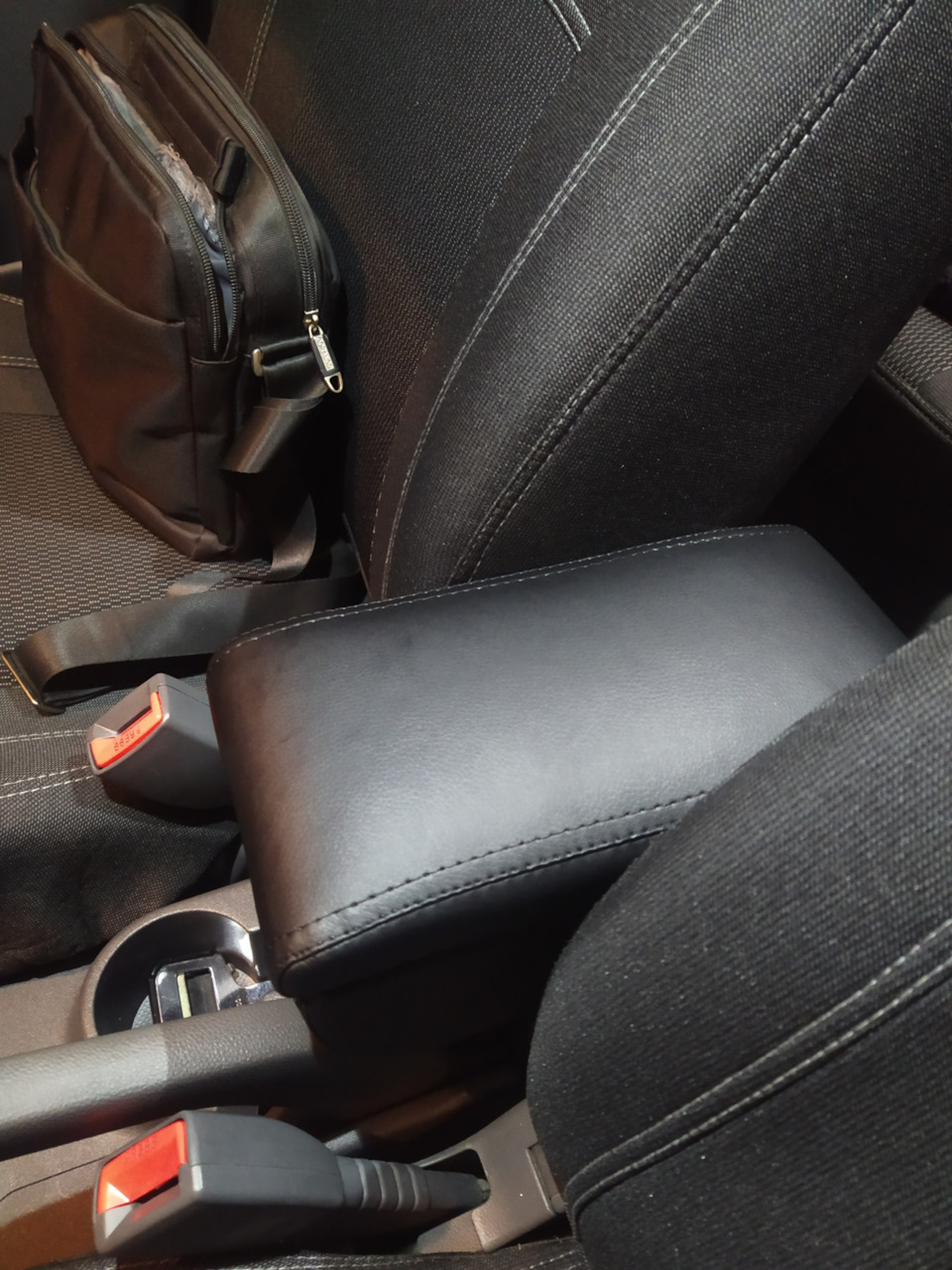 Підлокітник Armrest 1
