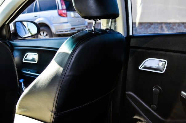 Доробка салону авто White-Black 4