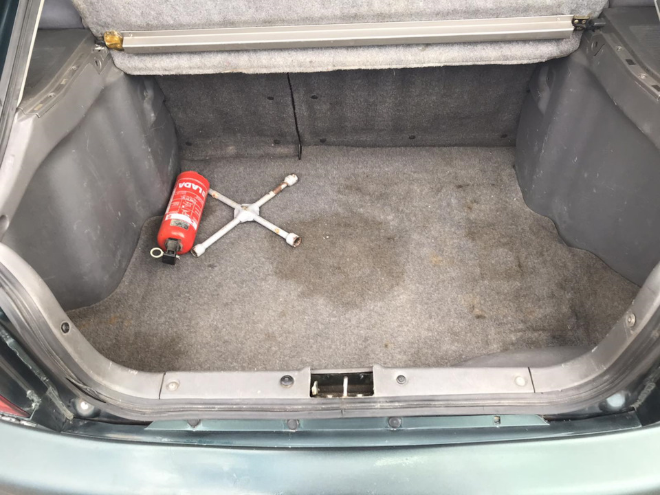 Продам свою Kia Sephia 3