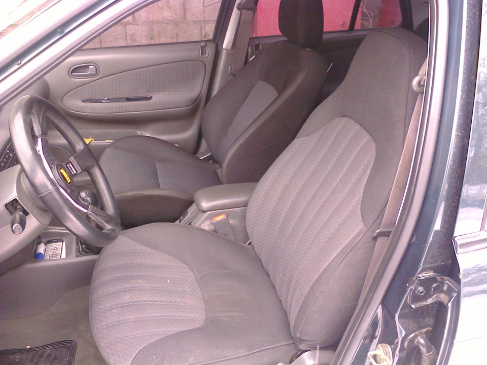 KIA sephia VS Lancer X 2.0 2