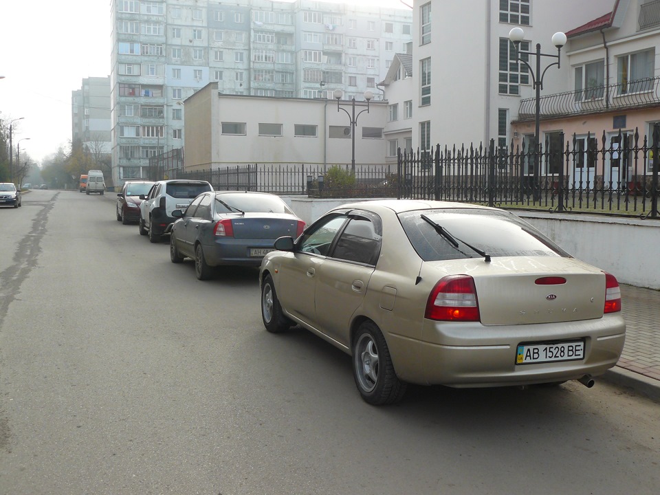 Я її таки впіймав на об'єктив фотоапарата! :-D 1