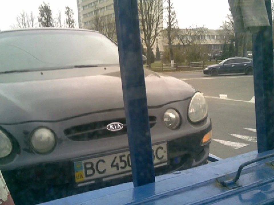 Порвало ремінь. Погнуло клапана :(
