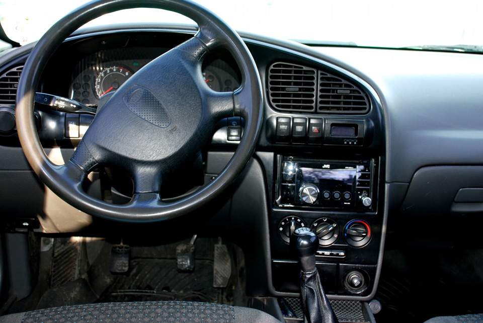 Автомагнітола JVC KW-XR611 2