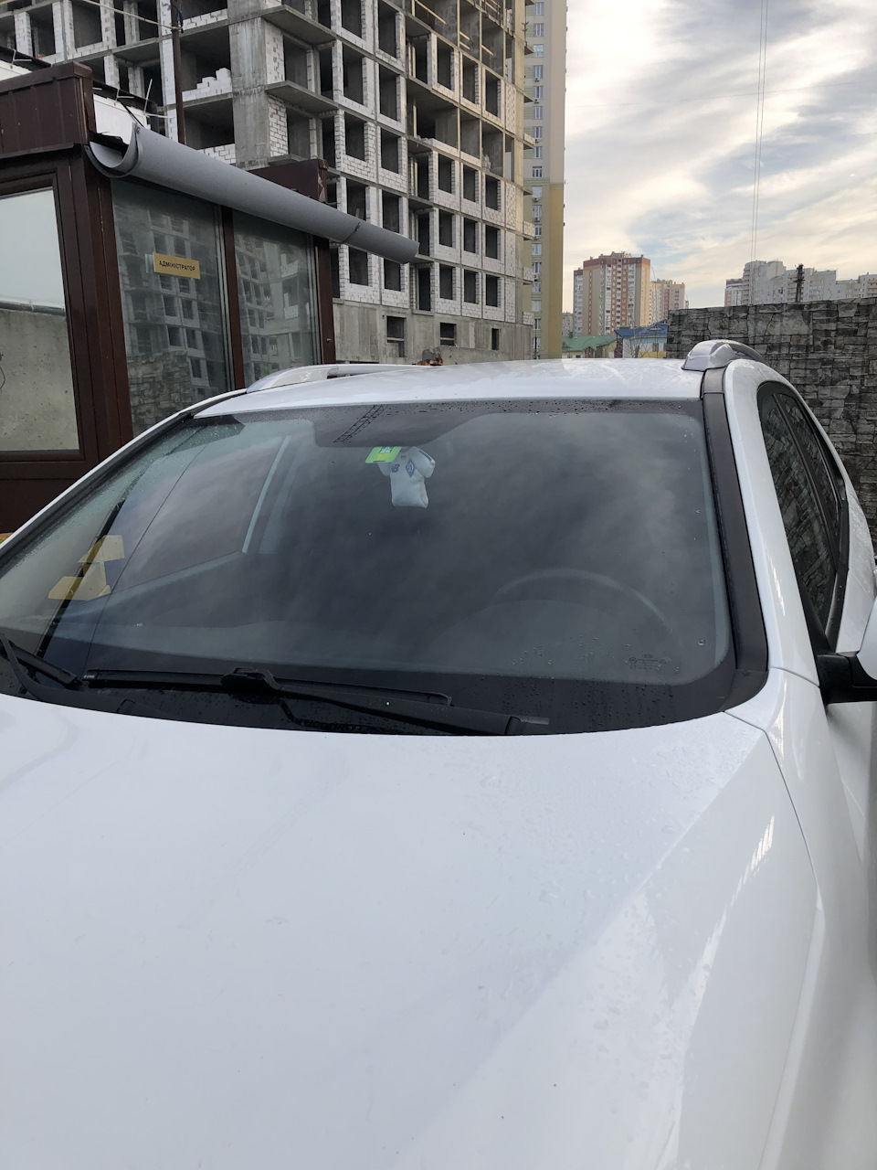 Тонування лобового скла атермальною плівкою 1