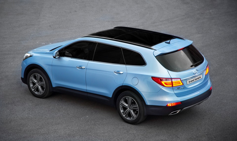 Hyundai Santa fe grand 1