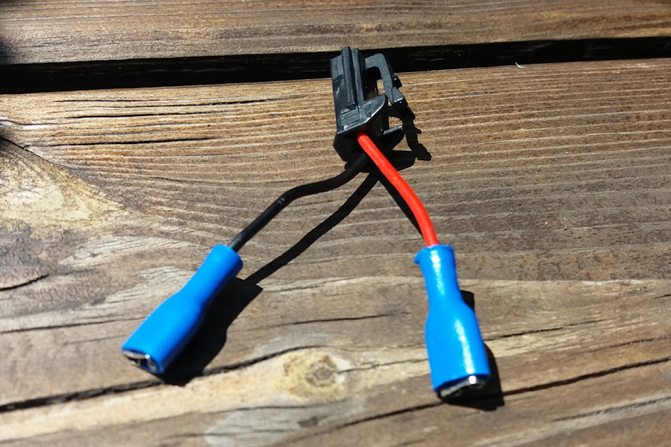 USB заряджання в підлокітник. 3