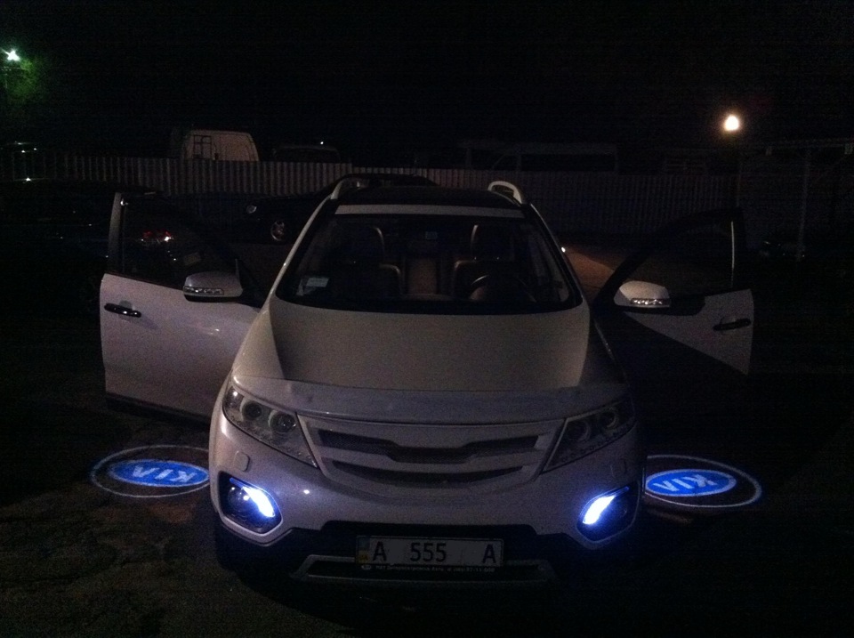 KIA logo Ghost Shadow Laser Projector Door Lamps LED light 1