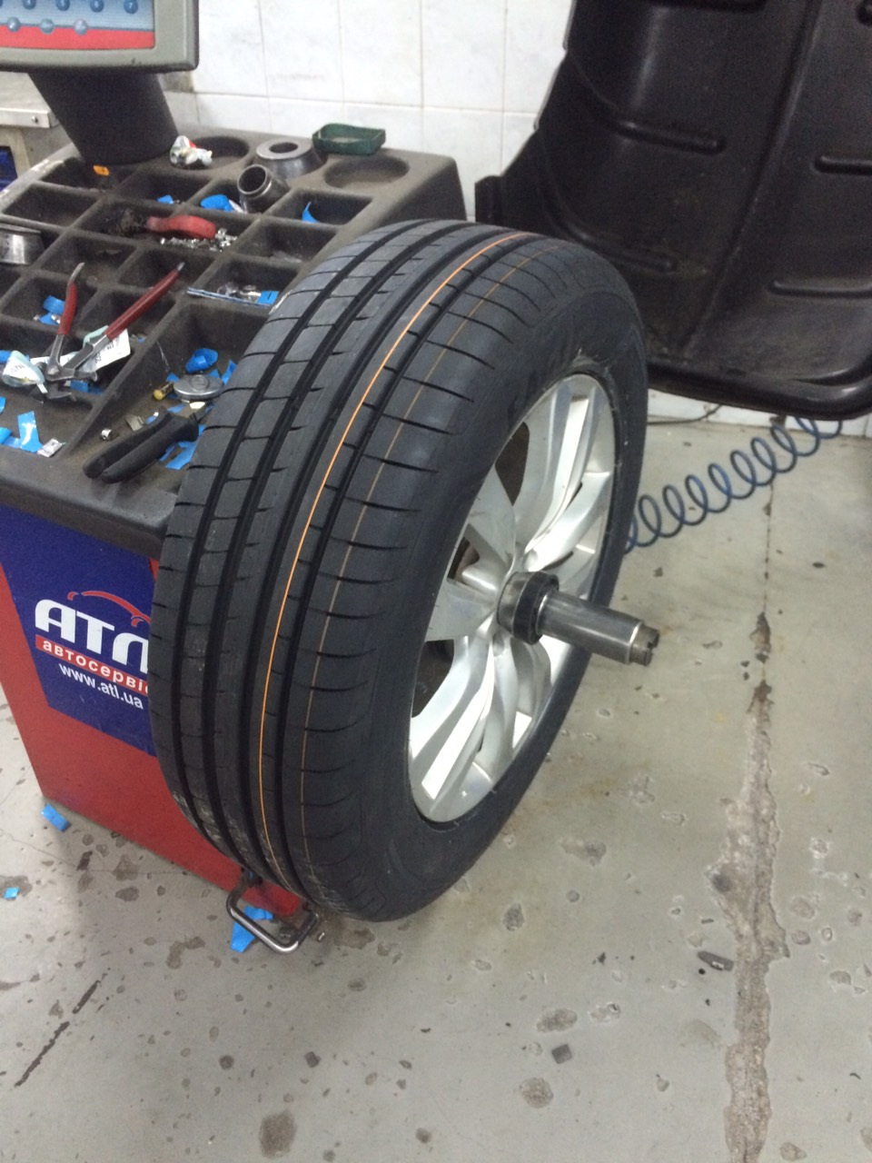 Шини Goodyear Eagle F1 Asymmetric 3 SUV 5