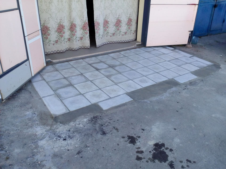 Тільки облагородив перед гаражем ... 2