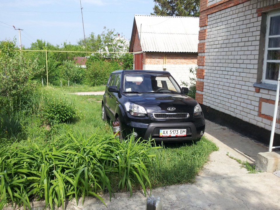 Погано включається перша передача. З'явилися подряпини, звідки не візьмися 3