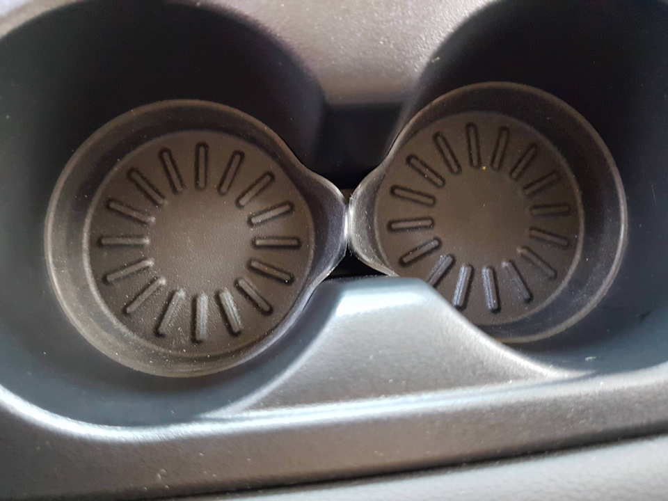 Підставка в підсклянник WeatherTech 4
