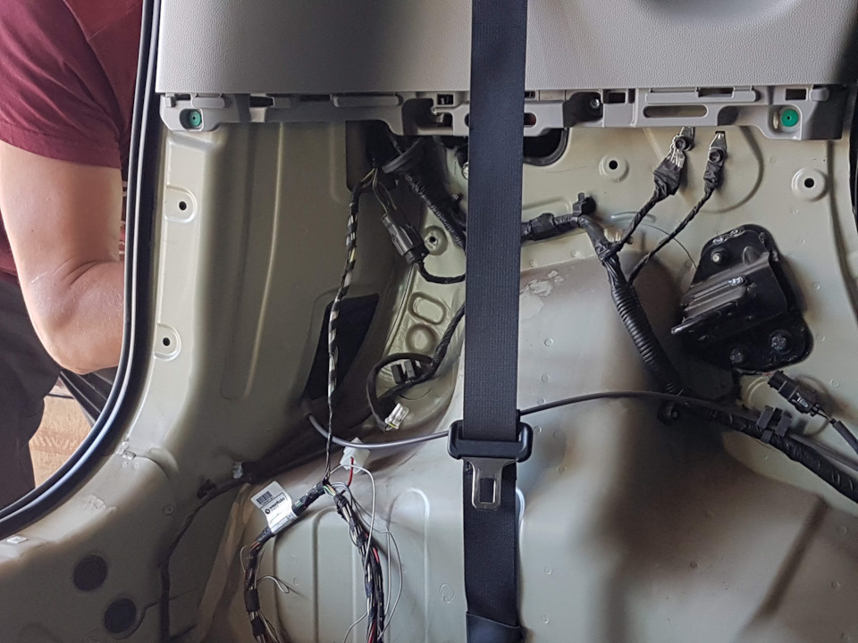 Встановлення фаркопу та проводки Westfalia 3