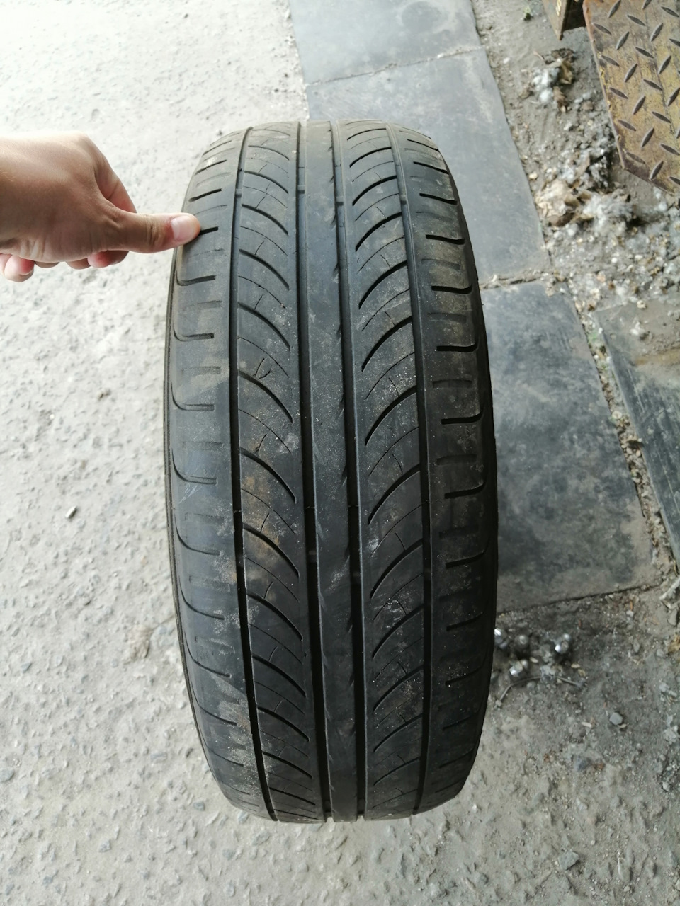 Гума 215/60 для ДУШІ 1
