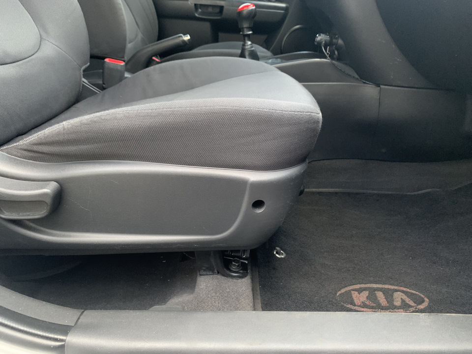 Ящик для парасольки Skoda 5JA8613889B9 під пасажирське сидіння 5