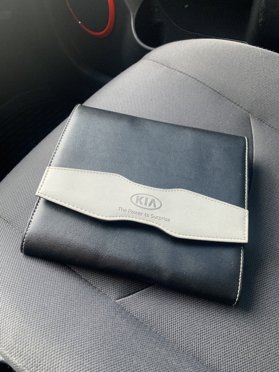 Папка для документів Kia 66995ADE00 1