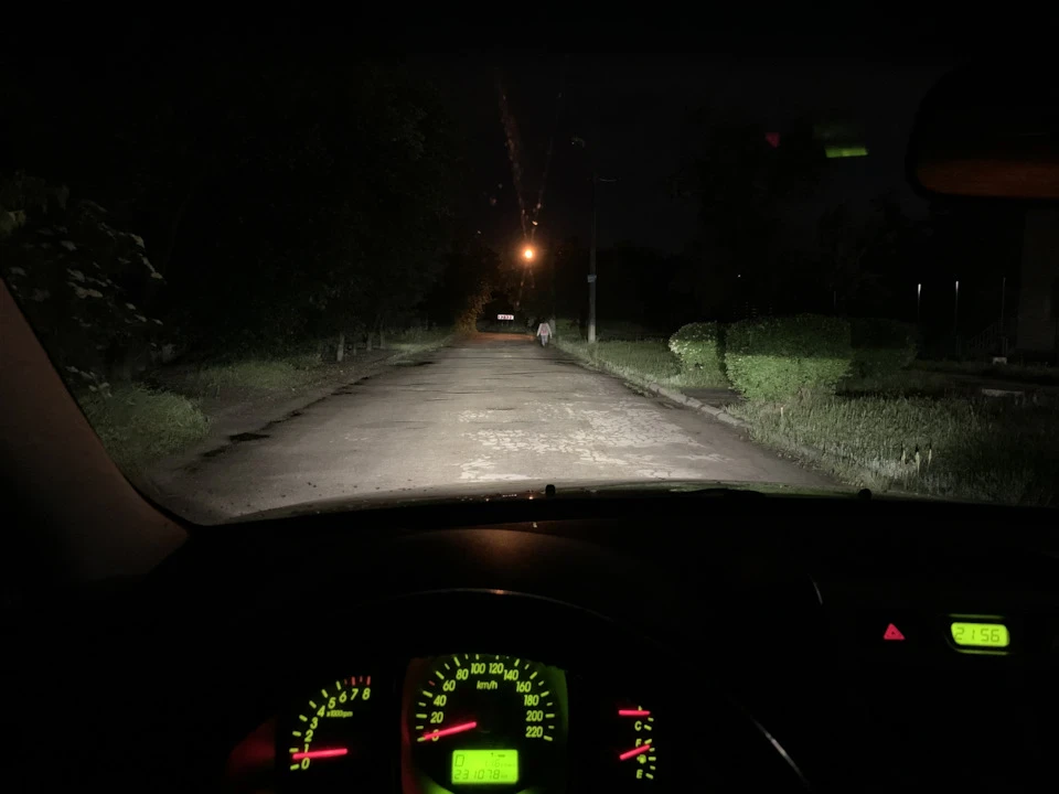 Пересвет подсветки салона